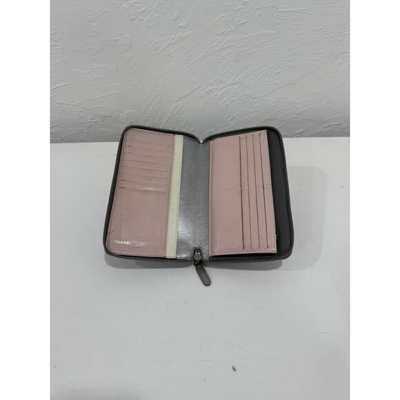 Chanel Quilted Lambskin CC Logo Accent Zip Around Wallet Silver - Picture 3 of 5